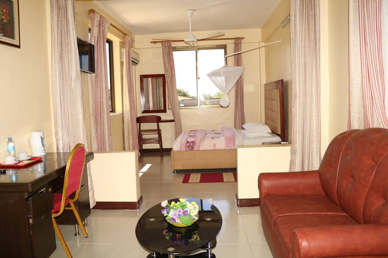 Dolphin Hotel Tanga Εξωτερικό φωτογραφία